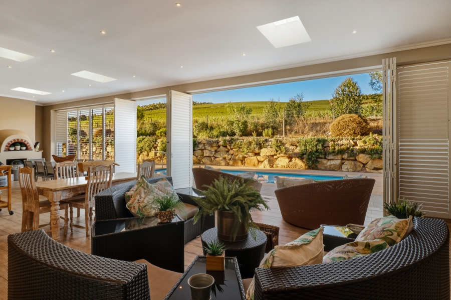 5 Bedroom Property for Sale in Somerset West Rural Western Cape